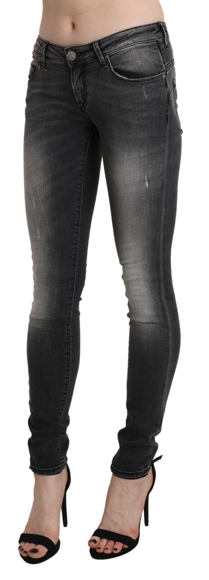 Strakke skinny denim met lage taille in zwarte wassing