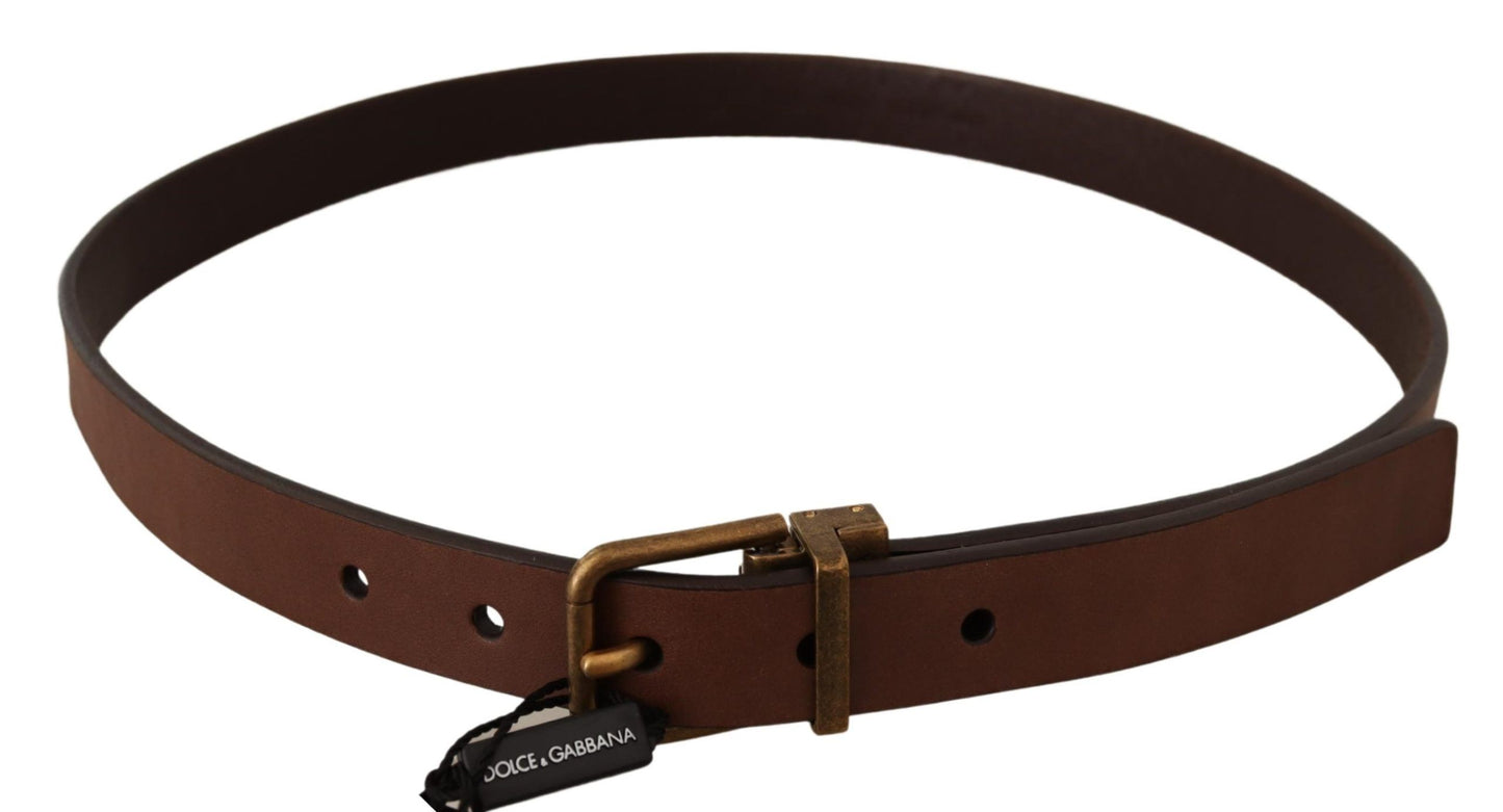 Elegante bruine leren riem met gouden gesp