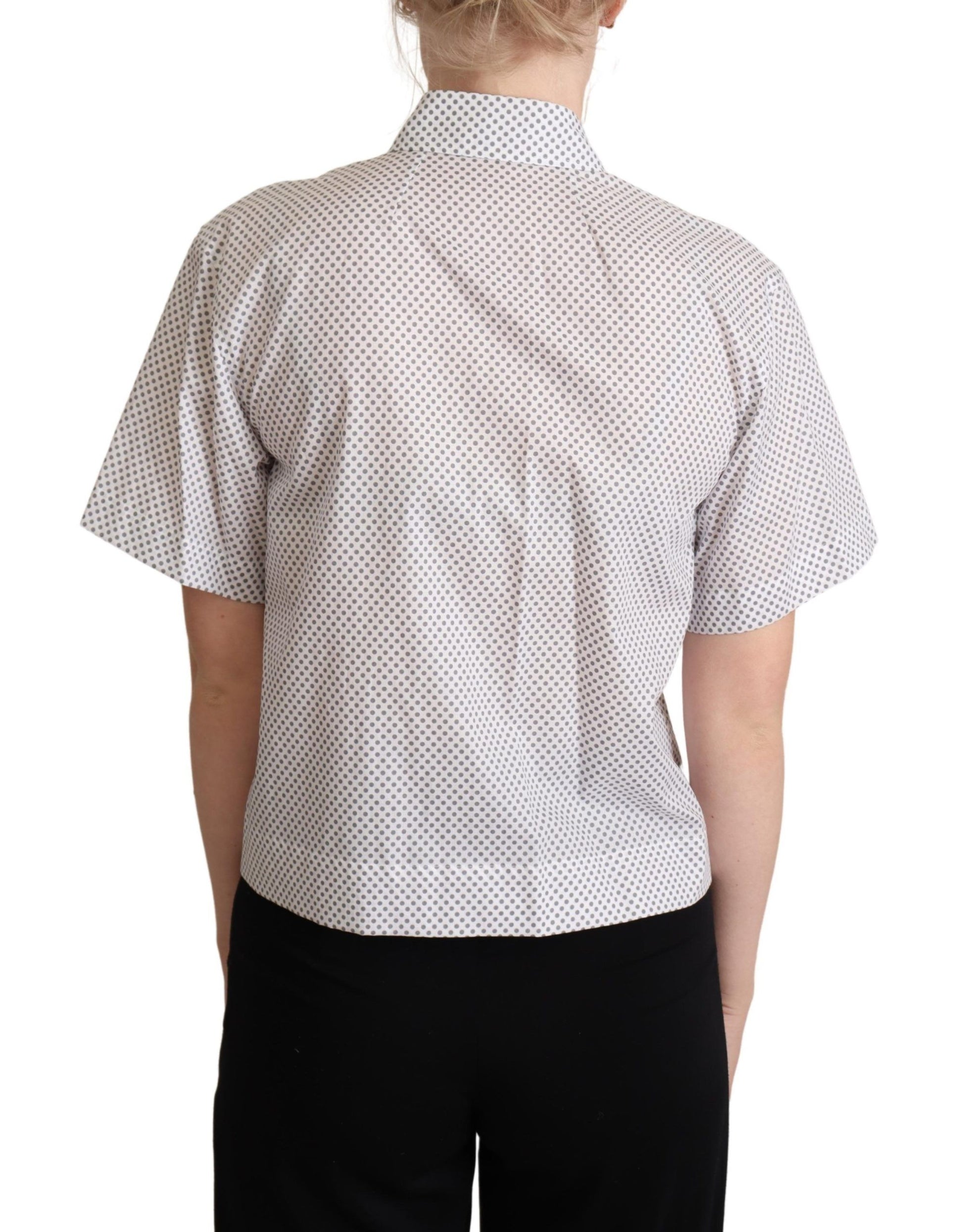 Chic grijs poloshirt met korte mouwen en stippen