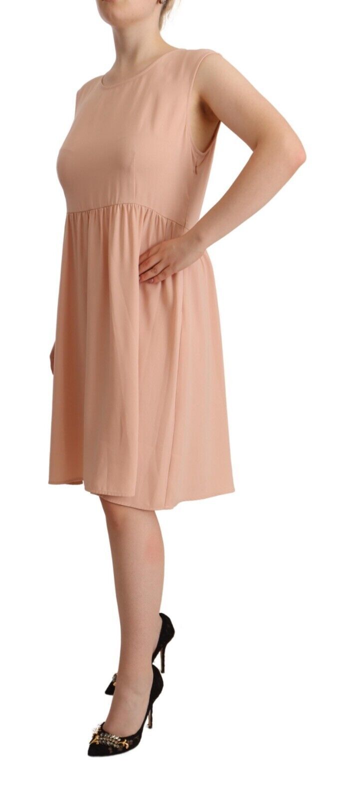 Elegante beige mouwloze shiftjurk