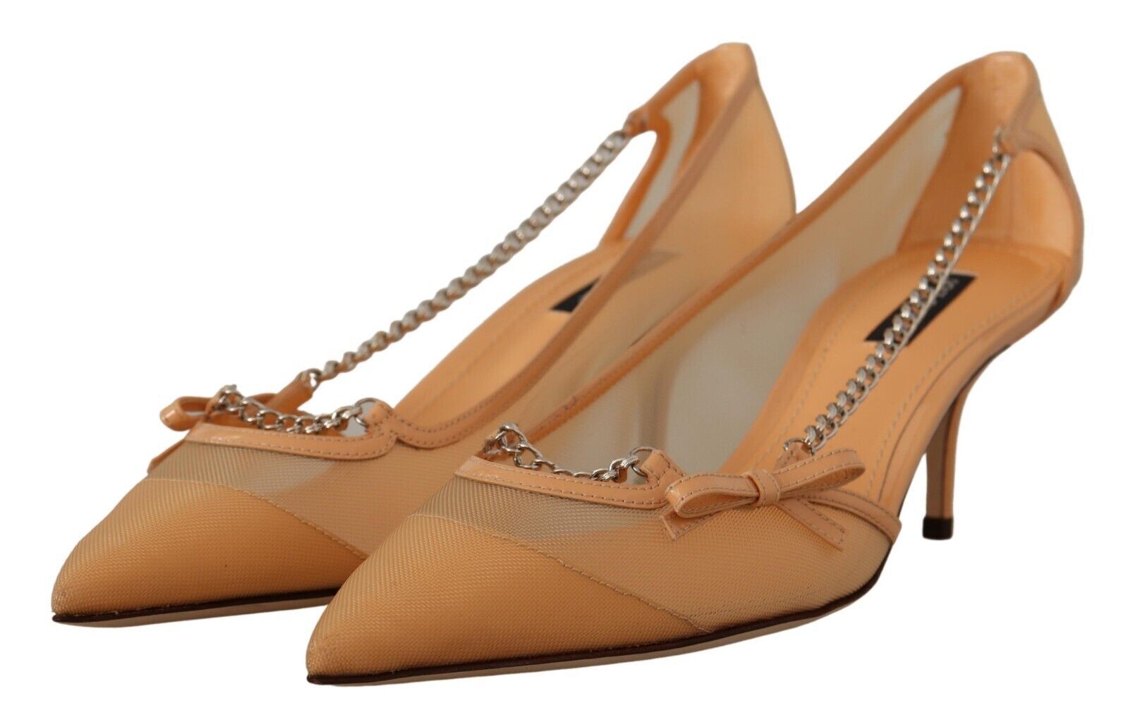 Elegante beige mesh pumps met zilveren kettingen