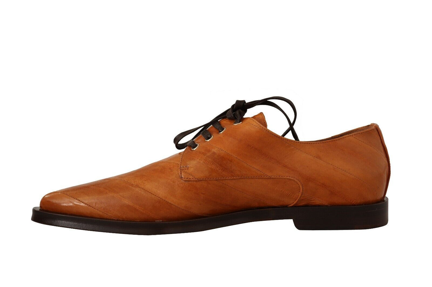 Elegante, formele flats van palingleer met vetersluiting