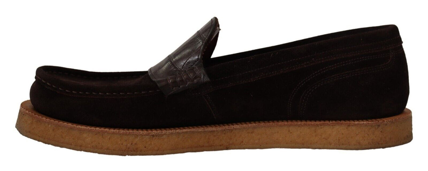 Elegante suède krokodillen loafers in bruin