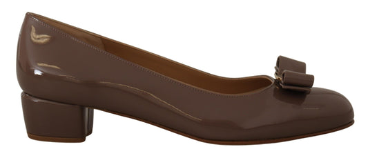 Elegante Caraway Brown Pumps met Vara Strik