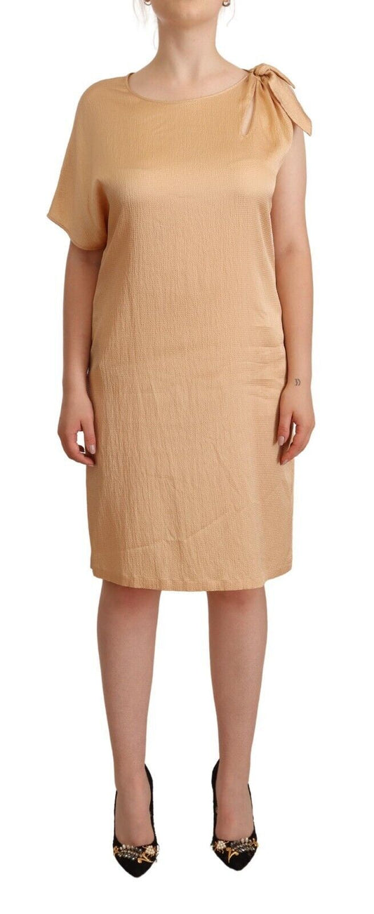 Elegante beige shiftjurk met één mouw