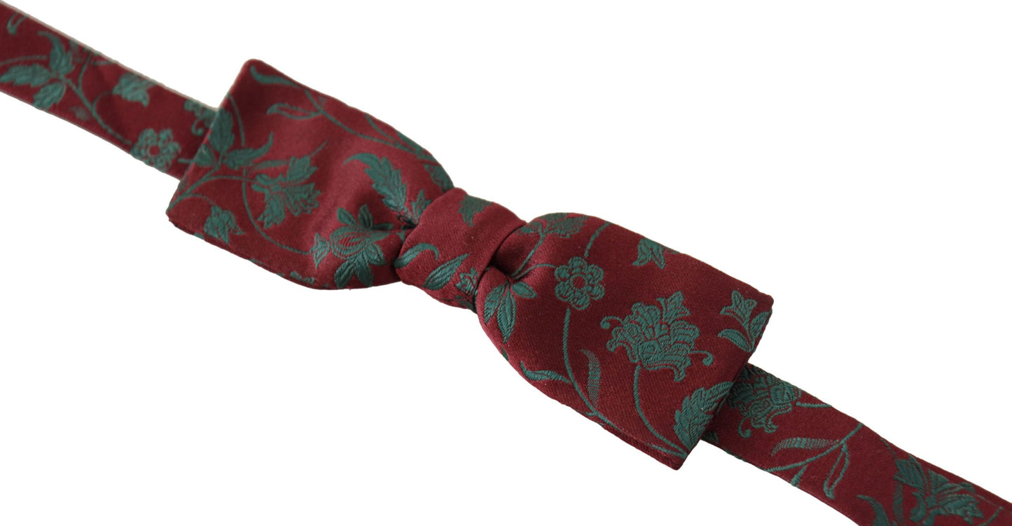 Elegante strik met bordeauxrood patroon