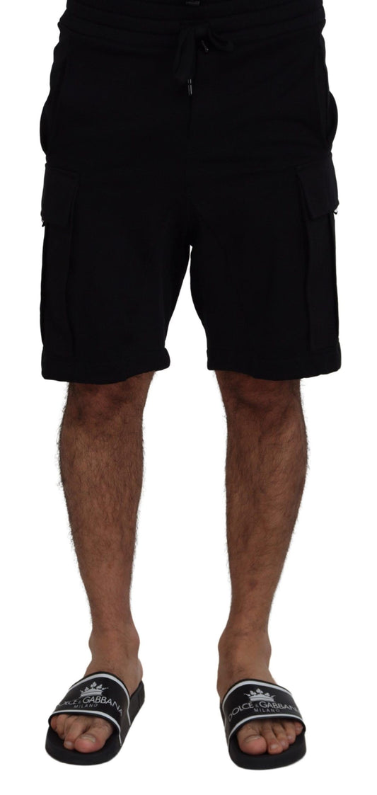 Til je zomer naar een hoger niveau: klassieke zwarte bermudashorts