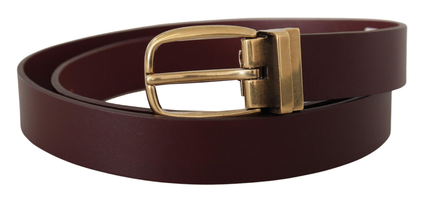 Elegante bruine leren riem met gouden gesp