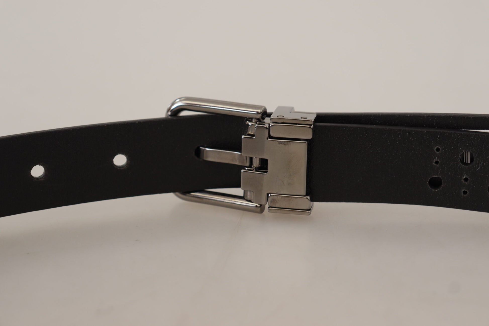 Elegante zwarte leren riem met metalen gesp