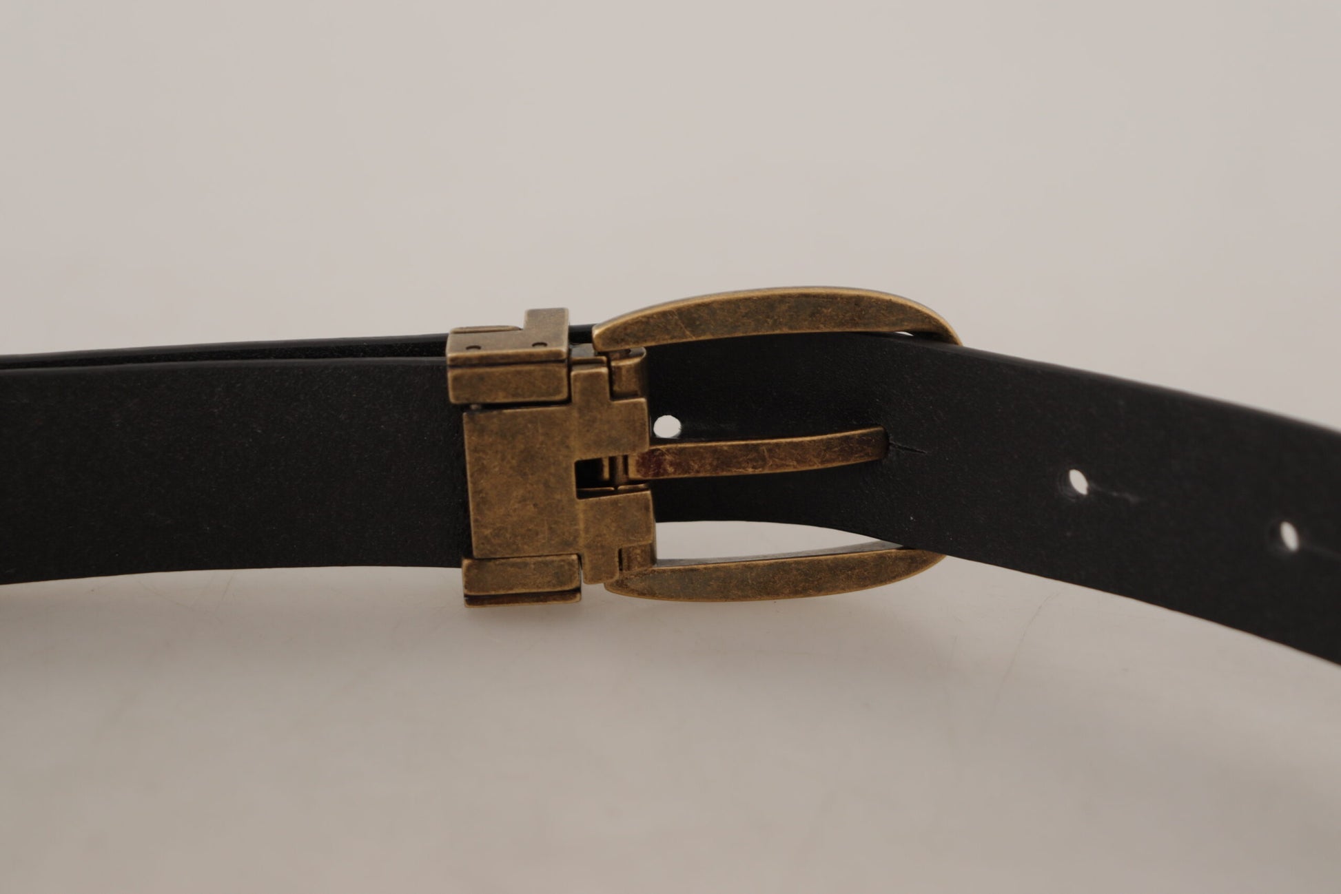 Elegante leren riem met metalen gesp