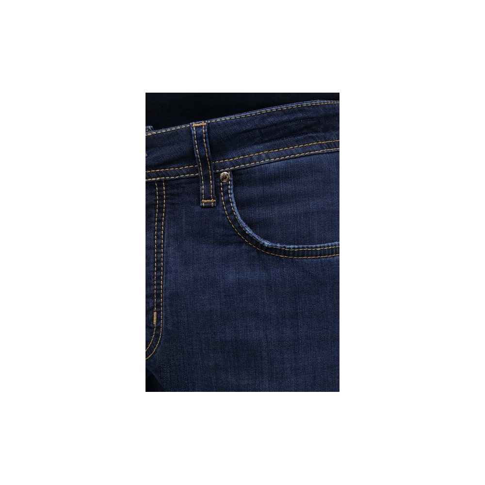 Strakke, slanke, hoogwaardige denim essentials