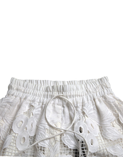 Chique high-waisted kanten shorts in puur wit