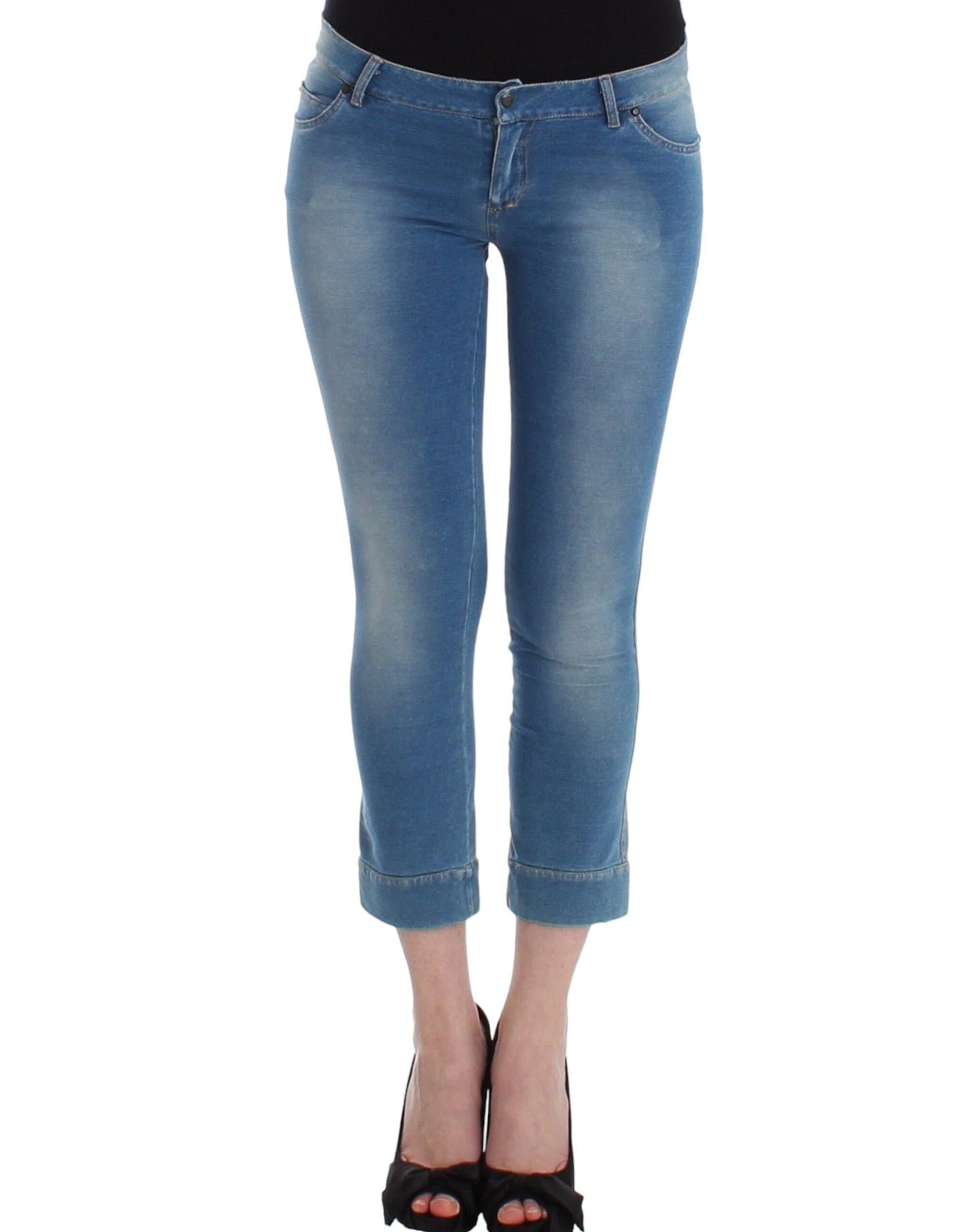 Chique blauwe capri-jeans voor elegante zomers