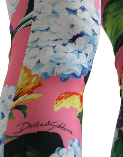 Prachtige bloemenlegging met hoge taille