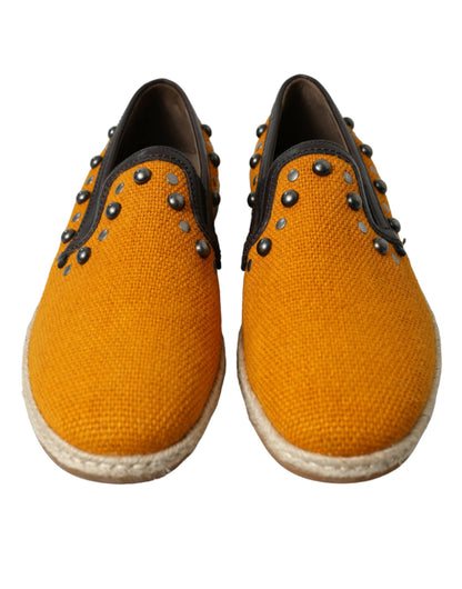 Exclusieve oranje canvas loafers met studs