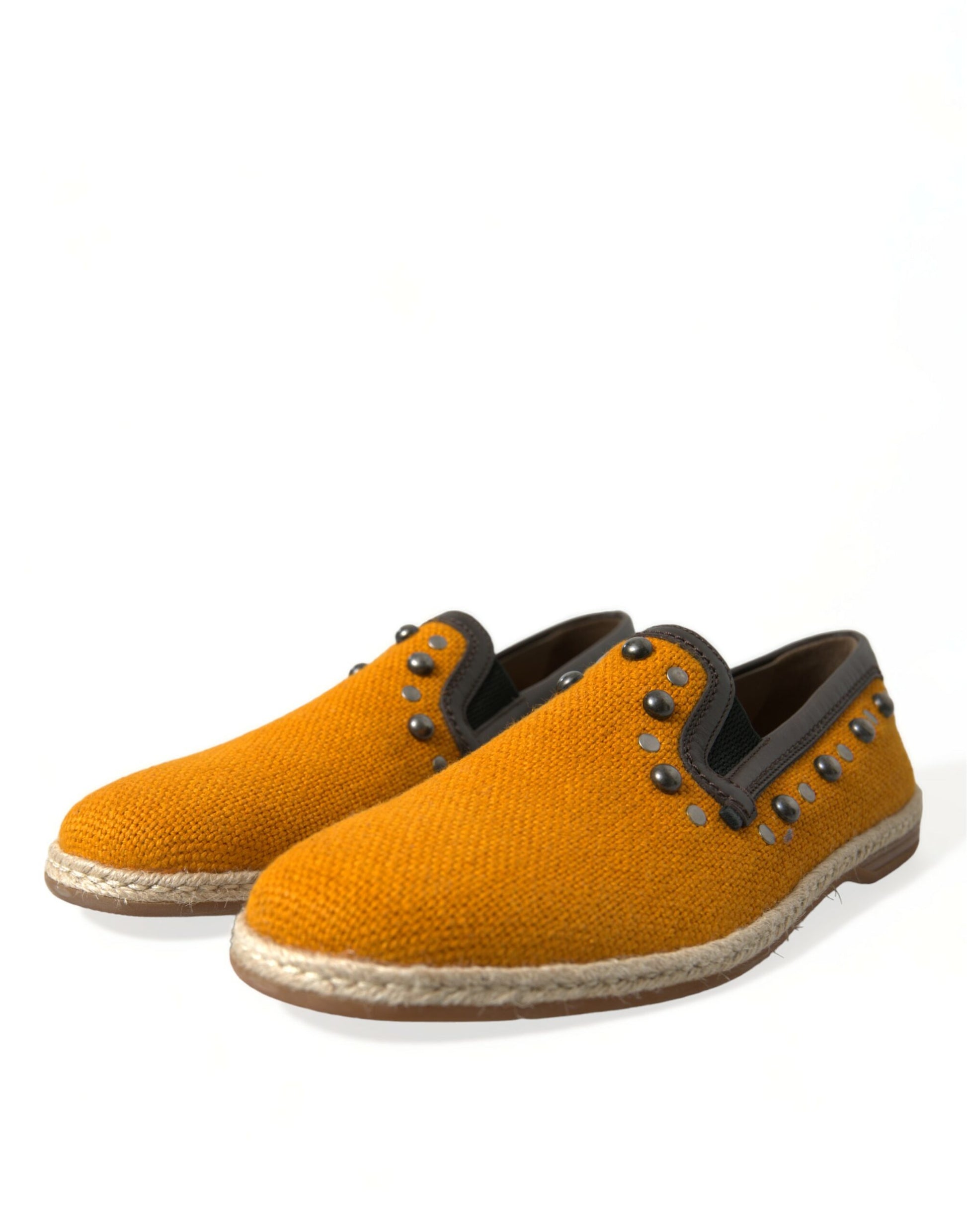 Exclusieve oranje canvas loafers met studs