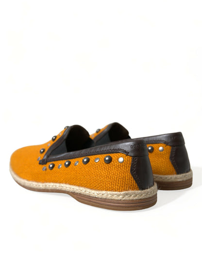 Exclusieve oranje canvas loafers met studs