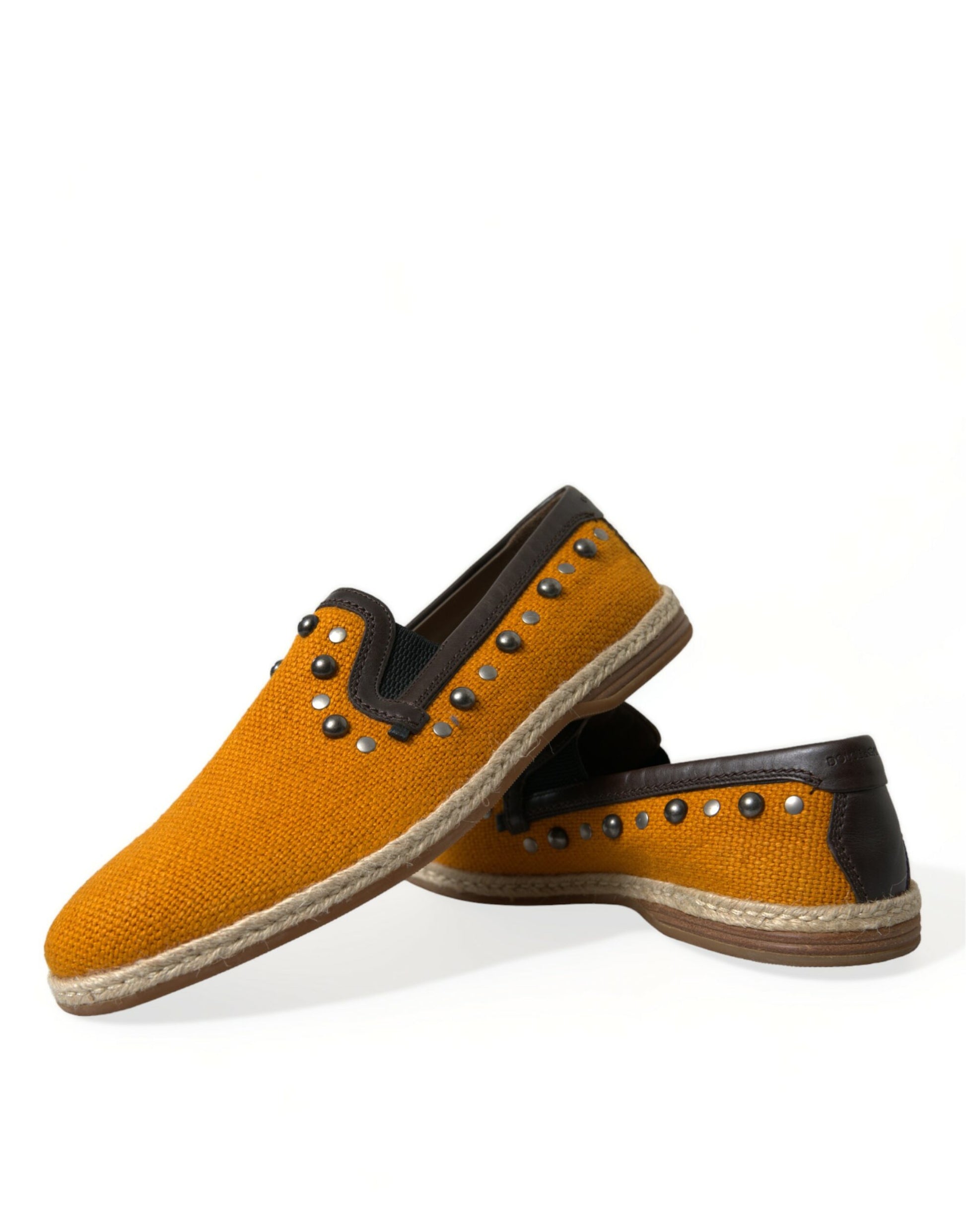 Exclusieve oranje canvas loafers met studs