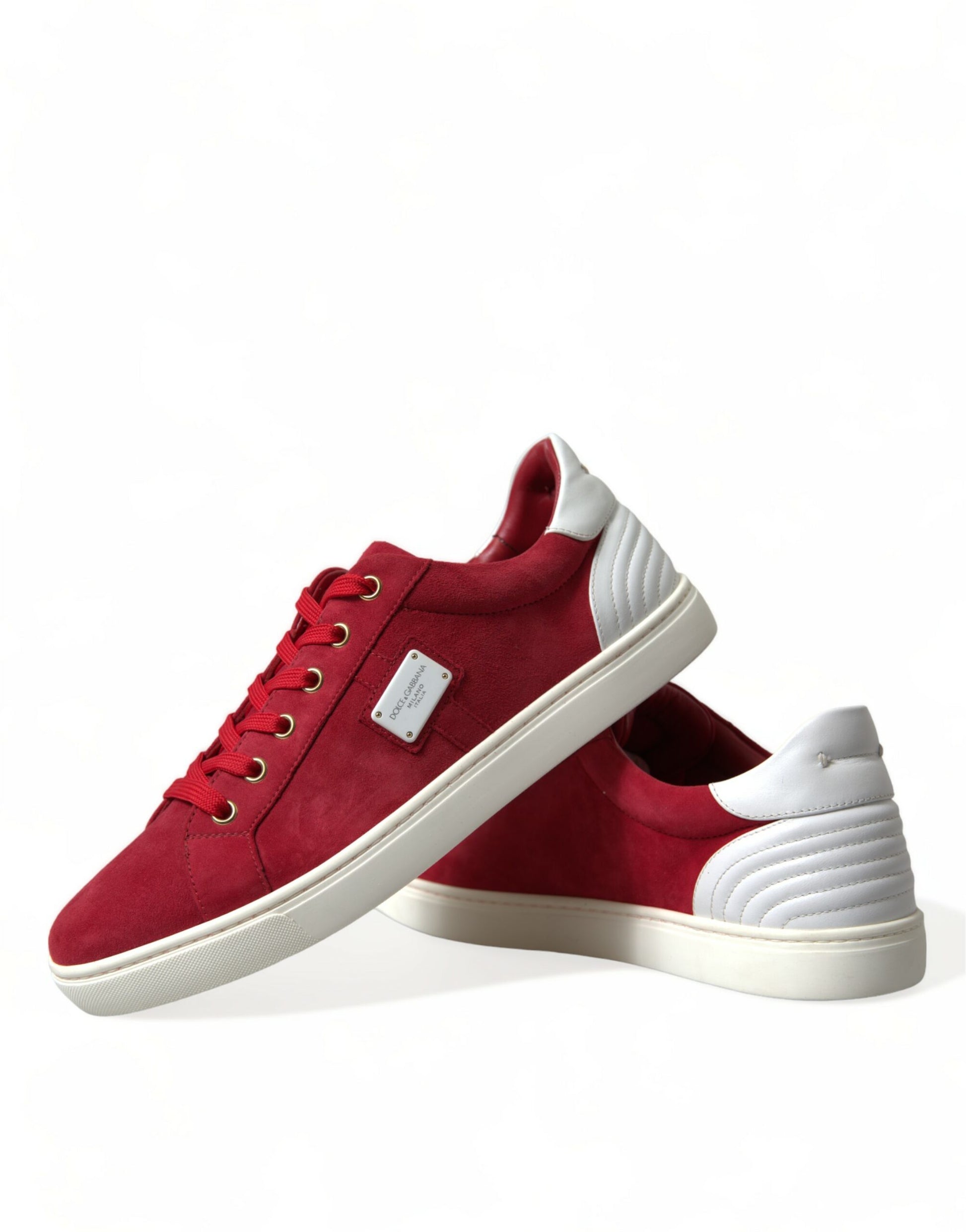 Elegante rode en witte lage sneakers