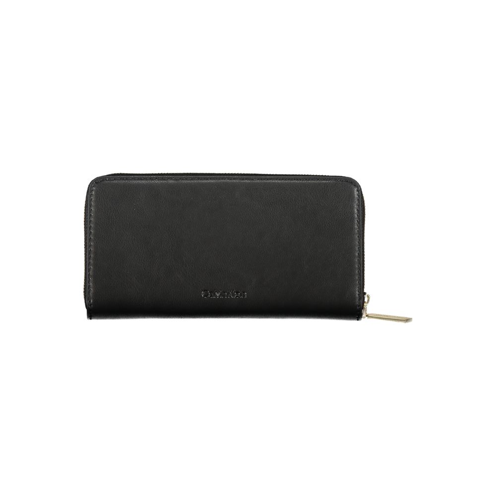 Elegant Multi-Compartment Designer Wallet