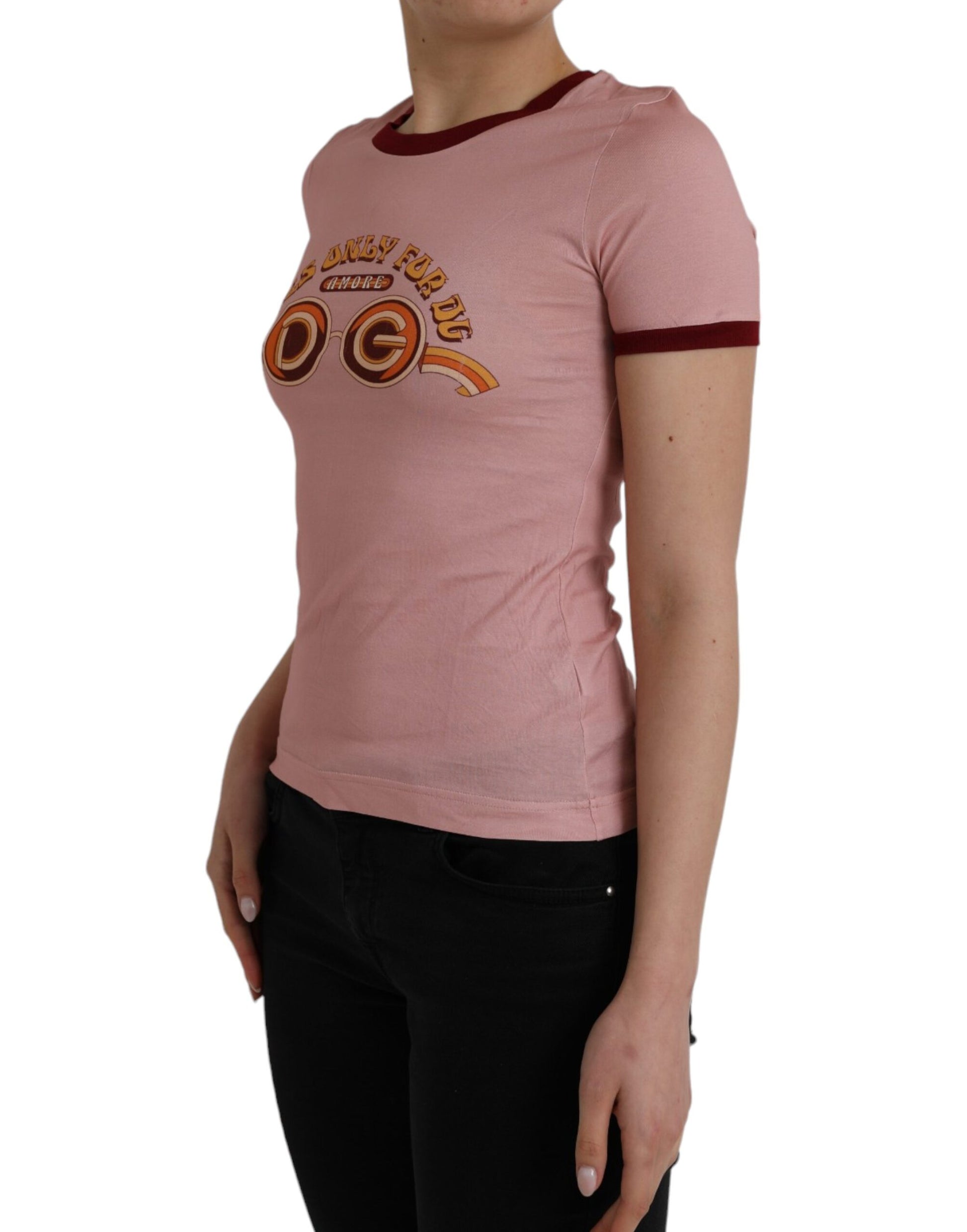 Roze katoenen T-shirt met korte mouwen en ronde hals