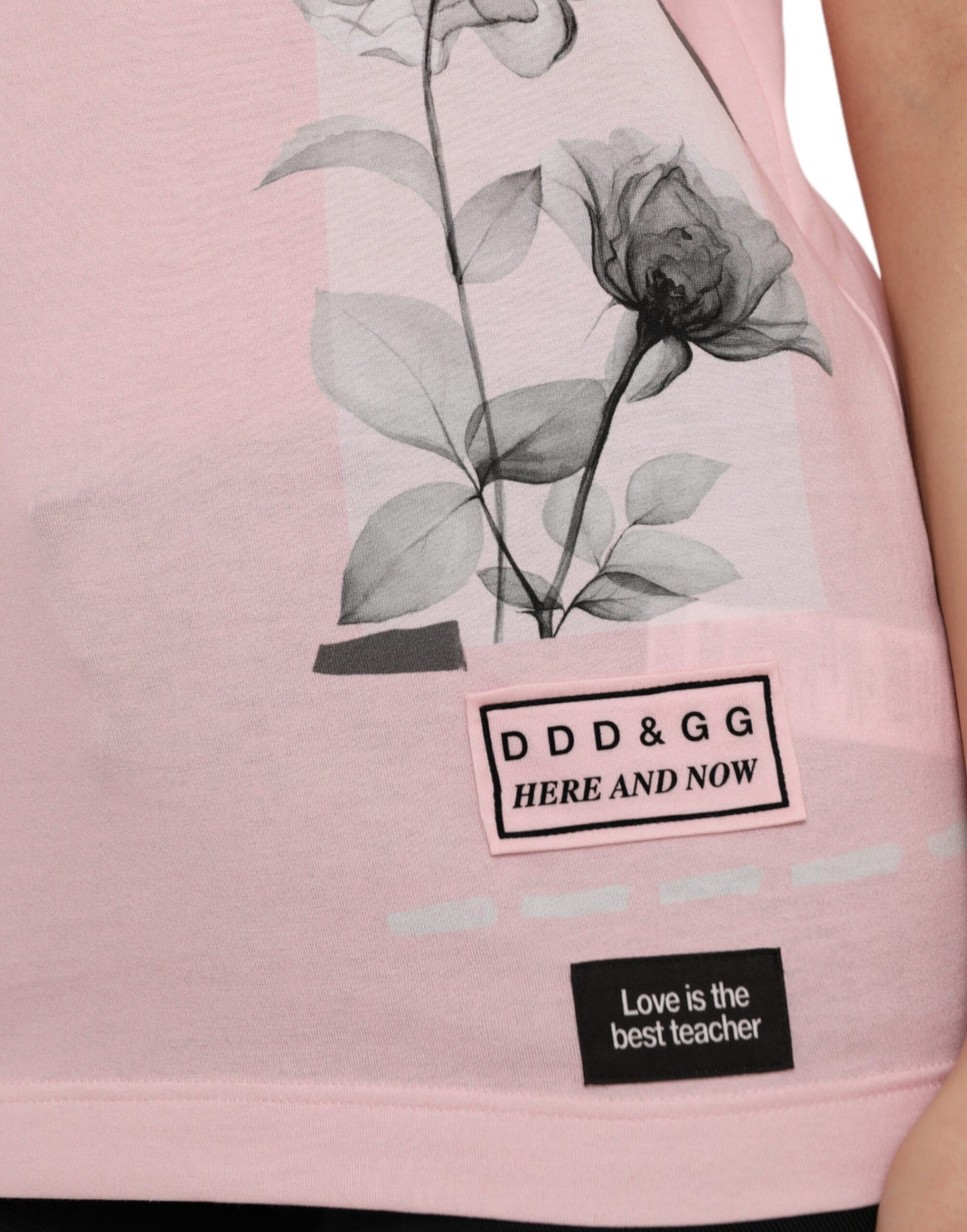 Roze bloemenprint katoenen T-shirt met korte mouwen